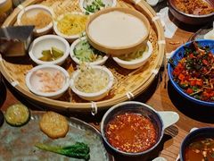 -包整·丝娃娃(一览甲秀楼风景店)