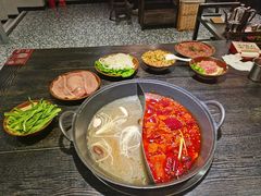 -冯校长老火锅(中联广场店)
