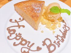 圣地亚哥杏仁挞配焦糖冰淇淋-AZUL by FUEL蓝色·法式酒馆(琶醍店)