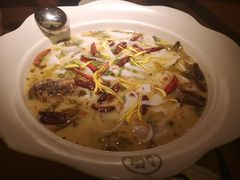 老坛酸菜鲈鱼-江渔儿酸菜鱼(映月湖环宇城店)