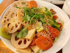 火锅沙拉-Egg•Allday Brunch(襄阳北路店)