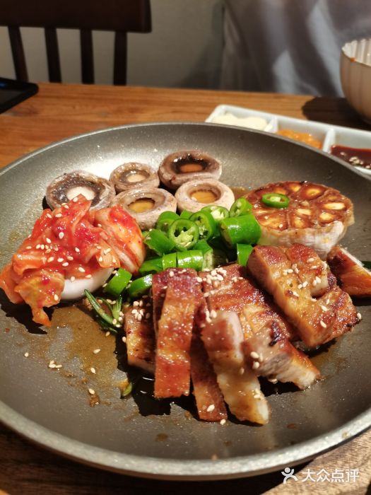 TAIFORKS 大福食堂·山葵烤肉料理·拌饭(宝安店)意式鳀鱼酱碳烤黑猪肉图片