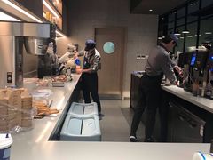 -瑞幸咖啡(巴黎春天陕西路店)