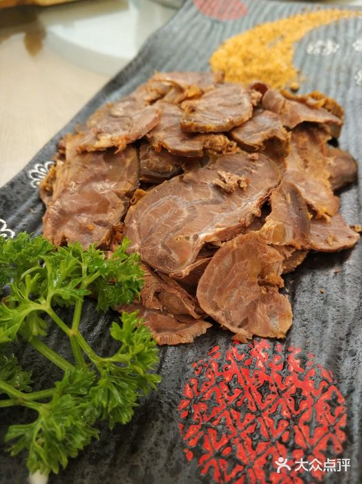 衡哥肉铺卤黄牛肉图片
