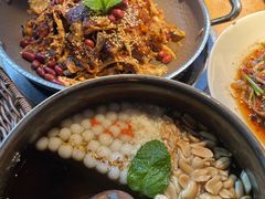 -吃饭皇帝大土家民族菜(正大广场店)