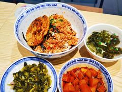 -鲁达面馆本帮风味(共康东路店)