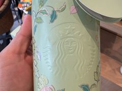 -星巴克臻选(莘庄仲盛店)