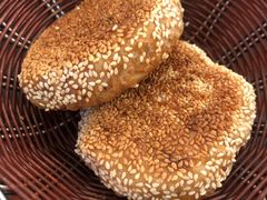 秘制烧饼-万红路羊汤烧饼店(将台路店)