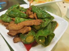 虎皮尖椒爆猪颈肉-大唐靓汤江门私房菜(景田店)