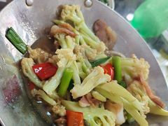 -芦茨金富饭庄·25年老字号·专做稻草鸡
