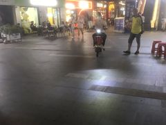 -江燕路万科里