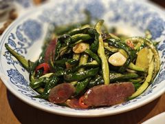 -头上红煨盐鸡·非遗院子餐厅