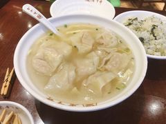 刀鱼馄饨-老半斋(福州路店)