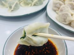 -大肚水饺锅贴·家常融合菜(新港店)