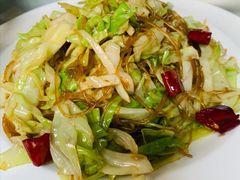炝炒圆白菜粉丝-旺顺阁鱼头泡饼(常营店)