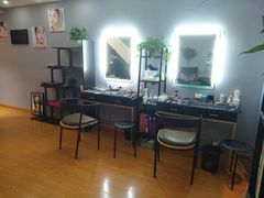 -ME觅妆·定制美妆·彩妆私教(菱角湖店)