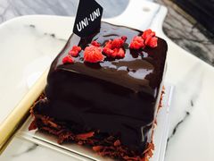 -UNI UNI(环亚凯瑟琳店)