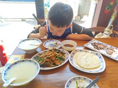 -老天桥酱肉烧饼夹肘子(天桥店)