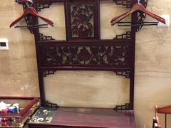 -鞍山大白鲨美食酒店
