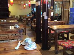 -小锅巴纳西餐厅