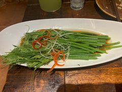 清炒豌豆尖-懒人盐府人家·自贡大麻鱼(安贞店)