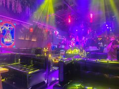 -喜鹊音乐酒馆(西街店)