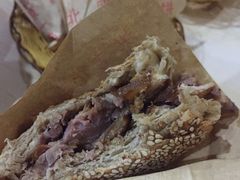 -洪峰浩老北京烧饼夹肉(角门路店)