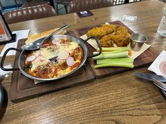 -BOURBON 玻本美式餐厅酒吧(虹桥新天地店)
