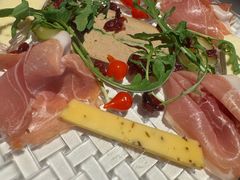 松露鹅肝酱及小清新西红柿沙拉-起士林大饭店(小白楼店)