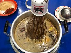 經典鍋-马路边边串串香(双井直营店)