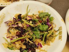 -锅飘飘·东北铁锅炖(雨花客厅店)