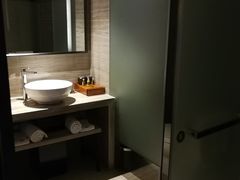 -深圳罗湖东门步行街亚朵X酒店