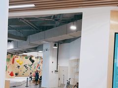 -ROCKPLUS攀岩馆(环宇城店)