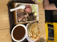 卤肉拼盘-李连贵熏肉大饼(金隅嘉品Mall店)