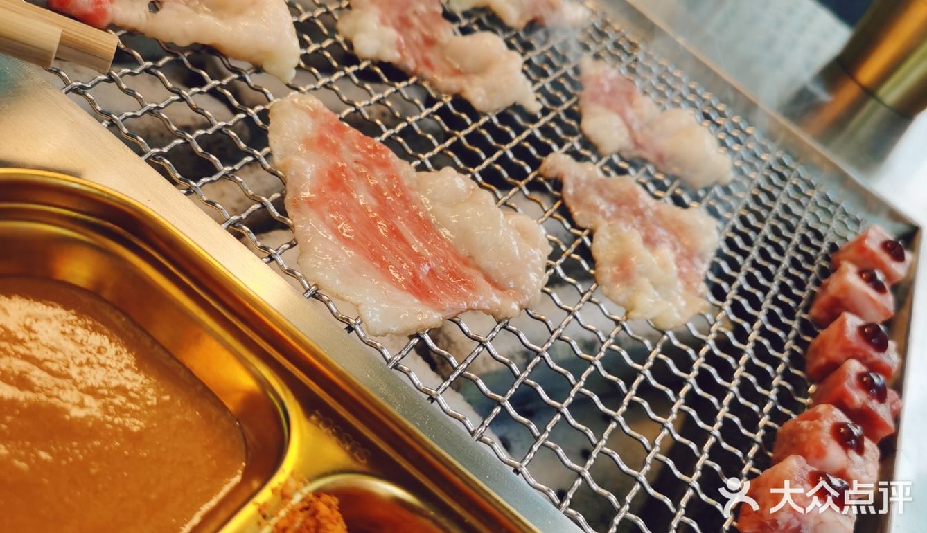 🍣这里的烤肉也太美味了吧