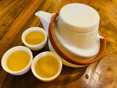 白茶-六月花园咖啡馆(中关村东路店)