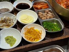 -围炉肉舍•炭烤活鳗•丹东海鲜烤肉(步行街店)