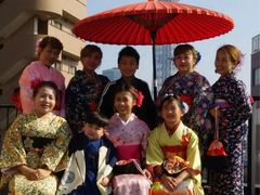 -东京都浅草樱花和服租赁店