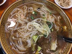 红烧牛肉米线-老陶包子铺(南大西南村店)