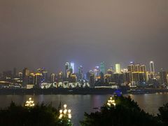 -冰冰龙虾·江湖菜·花园江景餐厅