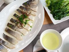 一见钟情（清蒸鲜腌海鲳）-忆食尚腊味煲仔饭(华南城店)