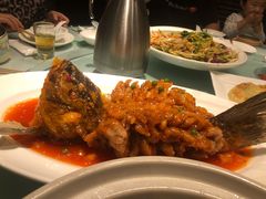 菠萝松鼠鱼-吴记酱骨炖菜馆(康安路店)