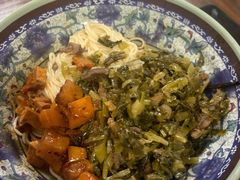 雪菜牛肉丝面-旺泉餐饮店·清真牛肉面馆