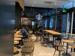 用餐区-星巴克(北京王府井店)
