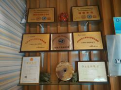 -苗方清颜专业祛痘养生