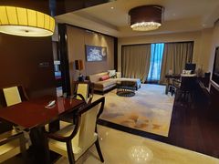 -成都保利公园皇冠假日酒店(熊猫基地店)