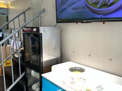 -灵芝妹子海鲜米线(劳动公园店)