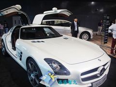 -东浩兰生上海世博展览馆