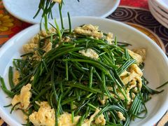 草原鲜沙葱炒鸡蛋-蒙亨·手把肉·蒙古包文化主题餐厅(天恒广场店)