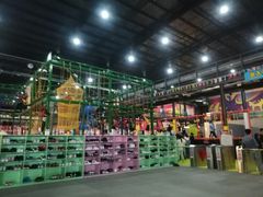 -超人空间竞技场·轰趴团建蹦床主题公园